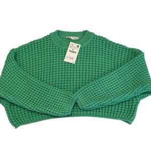 NWT Zara size small green oversized cropped knit sweater perfect for layering